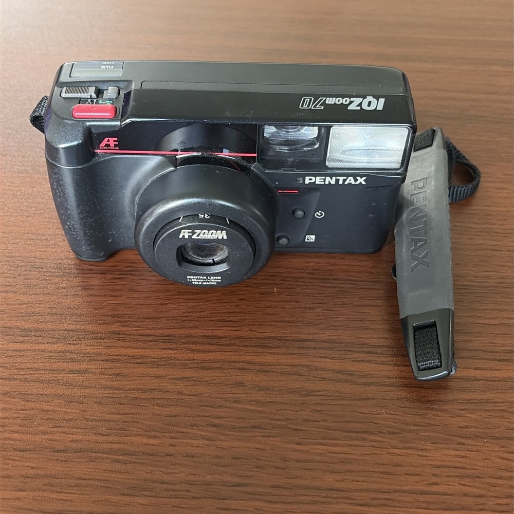 Pentax IQ Zoom 70 35mm Compact Point Shoot Film Camera Black